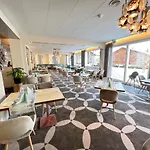 Отель Le Bristol 4*