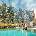 Le Bristol Отель 4*