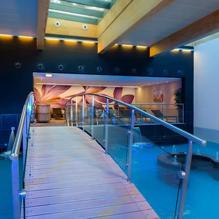 Otel Le Bristol 4*