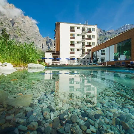 Le Bristol Otel